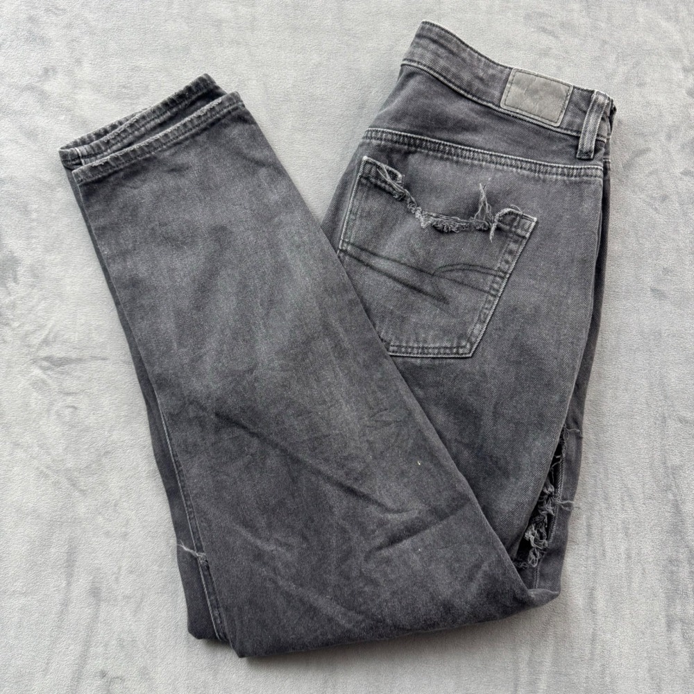 American Eagle Mom Jeans Black Distressed High Rise Tapered Denim Size 6 Regular